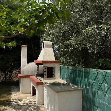 Villa Azure Escape