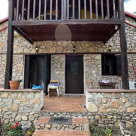 Villa Azure Escape